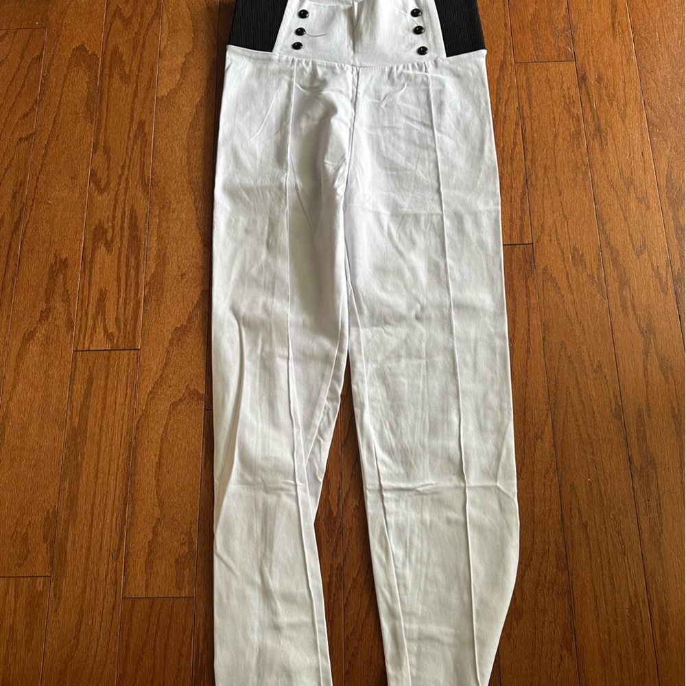 Stretchy white pants